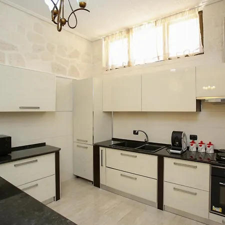 Dapaj Luxury Villa *